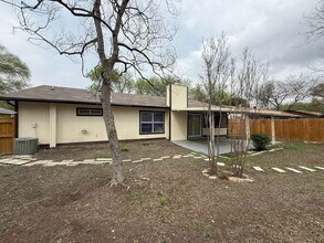 5222 Tom Stafford Dr in San Antonio, TX - Building Photo - Building Photo