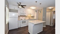 Building Photo - Hilltop Terrace Apartamentos in San Diego, California