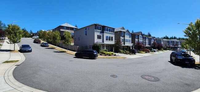 3413 103rd Dr NE in Lake Stevens, WA - Building Photo - Building Photo