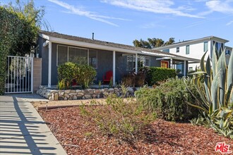 8027 Handley Ave in Los Angeles, CA - Building Photo - Building Photo