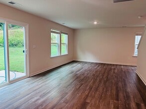 1043 20th Ave Loop SE in Hickory, NC - Building Photo - Building Photo
