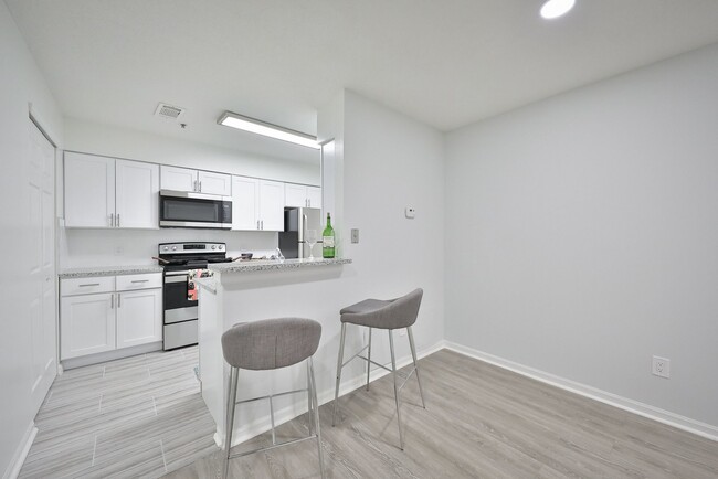 Brookview Apartments in Elkins Park, PA - Foto de edificio - Building Photo