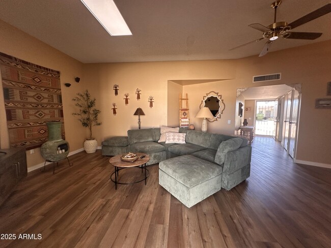 17247 N 106th Ave in Sun City, AZ - Building Photo - Building Photo