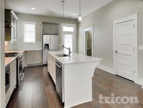 6817 Charlotte Pike in Nashville, TN - Building Photo - Building Photo