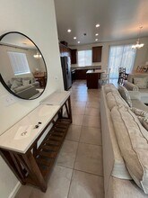 324 W Kimball Ave in Visalia, CA - Building Photo - Building Photo