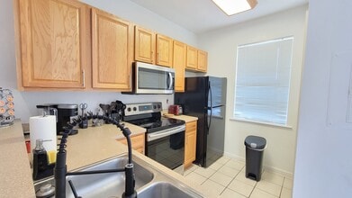 6519 W Newberry Rd, Unit A3 in Gainesville, FL - Foto de edificio - Building Photo