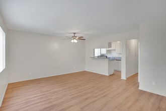 Beachside Apartments in Anaheim, CA - Building Photo - Interior Photo