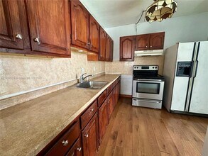 1987 NE 171 St, Unit 1 in North Miami Beach, FL - Building Photo - Building Photo