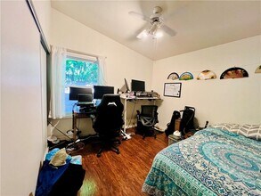 22901 Leadwell St in Los Angeles, CA - Building Photo - Building Photo