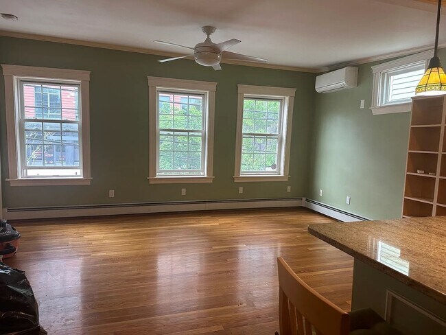46 Spring St, Unit #2 in Cambridge, MA - Building Photo - Building Photo