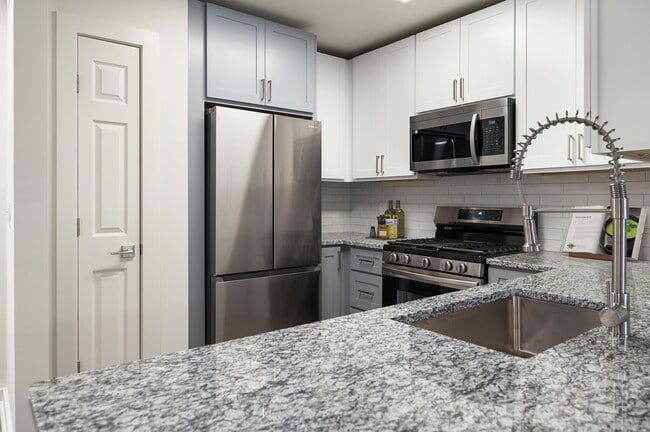 Cortland at Dulles in Herndon, VA - Building Photo - Building Photo