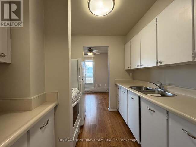 158 Fitch St in Welland, ON - Building Photo - Building Photo