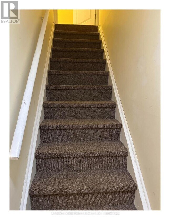 26 Grosbeak Crescent in Toronto, ON - Building Photo - Building Photo