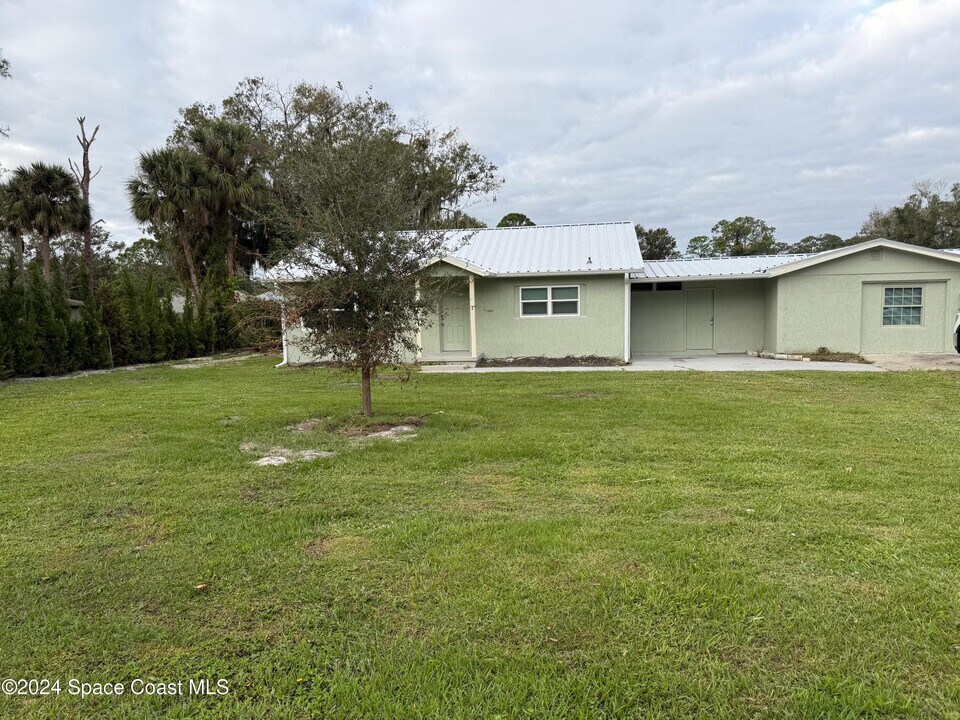483 Church St in Melbourne, FL - Building Photo