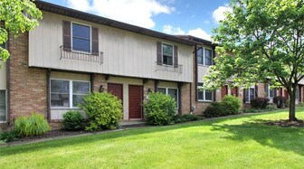 Centennial Village Apartments and Townhomes in Canal Fulton, OH - Building Photo