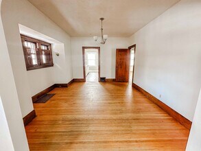 4326 Lowe Rd in Toledo, OH - Building Photo - Building Photo