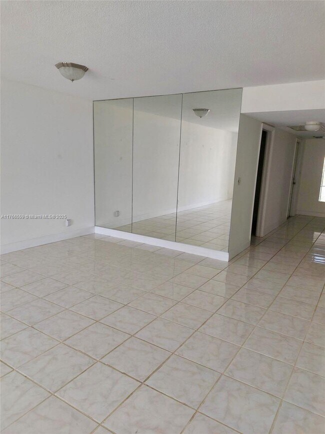 2650 S Course Dr in Pompano Beach, FL - Building Photo - Building Photo