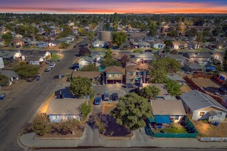 226 Wilson Ave in Bakersfield, CA - Building Photo - Building Photo