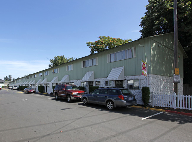 Regency Town Homes in Portland, OR - Building Photo - Building Photo