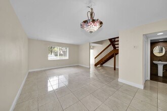 4033 SW 68th Way in Miramar, FL - Building Photo - Building Photo