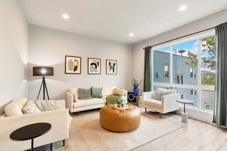 167 Valley St in Seattle, WA - Building Photo - Building Photo