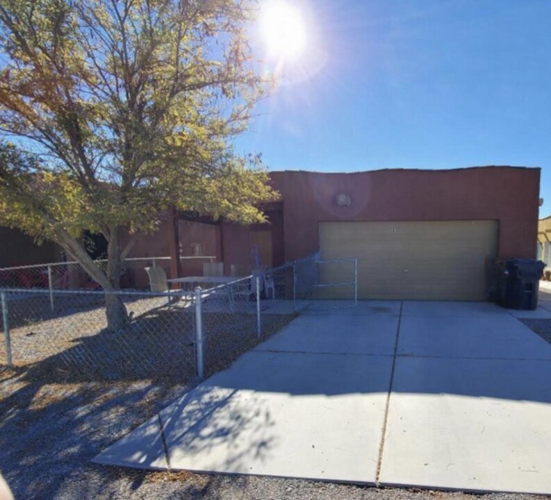 2020 E Ambush St in Pahrump, NV - Building Photo