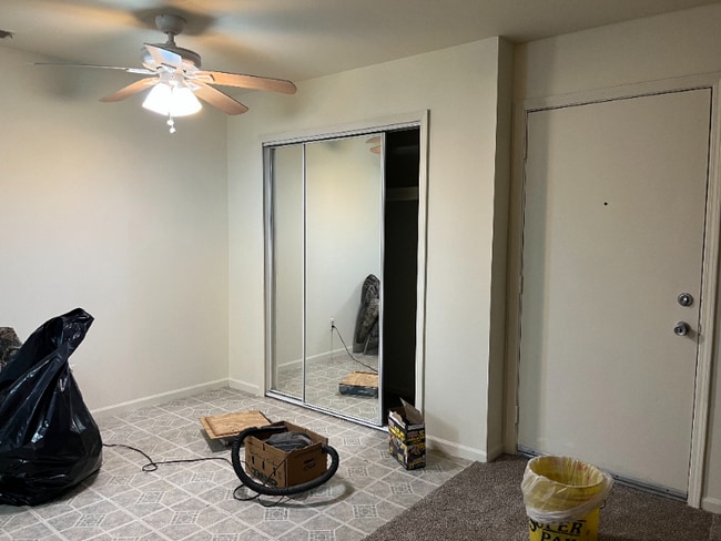 34630 Clarkson Dr W, Unit 54 in Fraser, MI - Building Photo - Building Photo