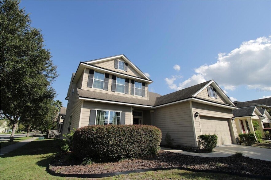 8225 NW 53rd Ter in Gainesville, FL - Foto de edificio