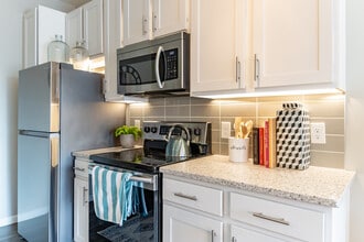 Luxe Belle | Student Housing in Columbus, OH - Building Photo - Interior Photo