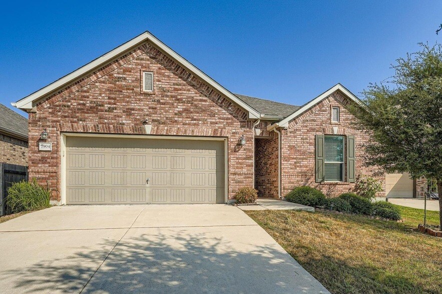 7904 Nightwing Rd, Unit F in Austin, TX - Building Photo