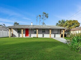 4710 Ashmore Dr in Tampa, FL - Building Photo