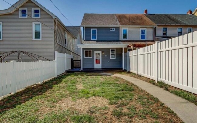 833 N Hoffert St in Fountain Hill, PA - Building Photo - Building Photo