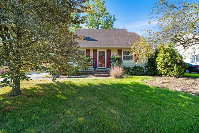 property at 1915 Zollinger Rd