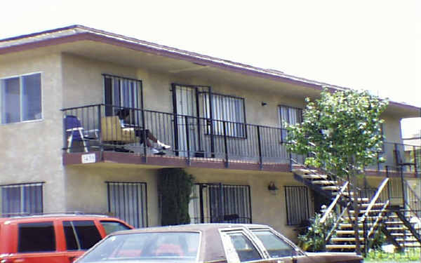 3439 E Cheyenne Ave in North Las Vegas, NV - Building Photo - Building Photo