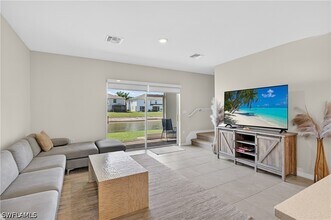 15396 Wildflower Cir in Naples, FL - Foto de edificio - Building Photo