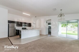 1750 SW Hampshire Ln in Port St. Lucie, FL - Building Photo - Building Photo