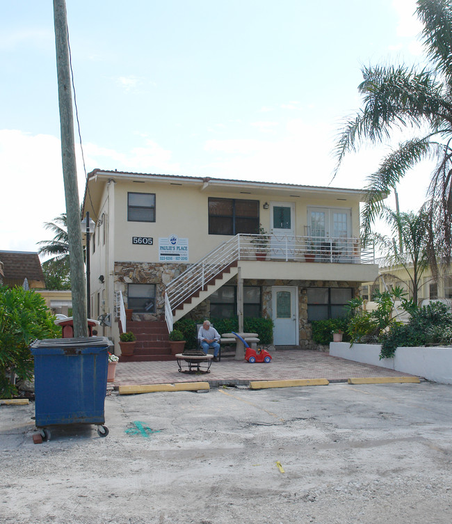 5605 N Ocean Dr in Hollywood, FL - Building Photo - Building Photo