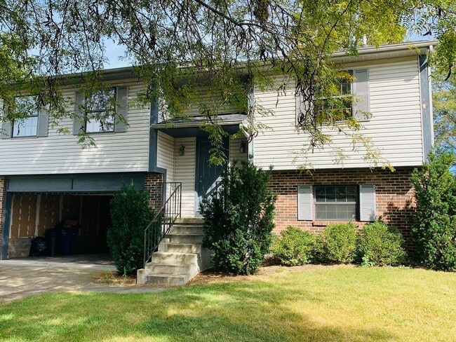 property at 648 Gahanna Highlands Dr