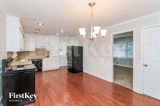 5721 Crestview Dr in Acworth, GA - Building Photo - Building Photo