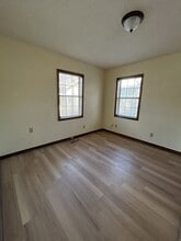 910 N Grand St in Pittsburg, KS - Building Photo - Building Photo