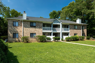 Plantation Flats in Charleston, SC - Building Photo - Building Photo