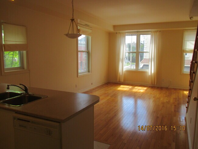 131 Guigues Av, Unit 6 in Ottawa, ON - Building Photo - Building Photo