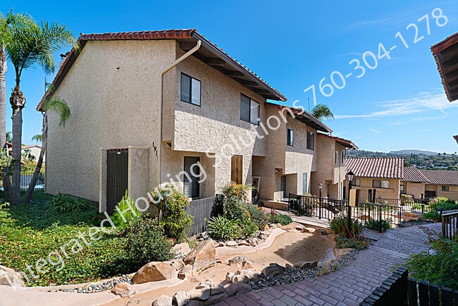 1915 Estrella De Mar Ct in Carlsbad, CA - Building Photo - Building Photo