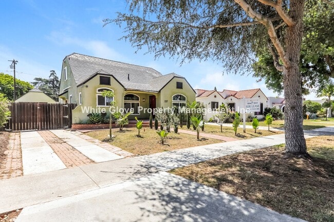 1327 S Birch St in Santa Ana, CA - Building Photo - Building Photo