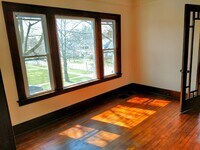 273 Hickok Ave, Unit Gorgeous 2nd floor, 2bdr in Syracuse, NY - Foto de edificio - Building Photo