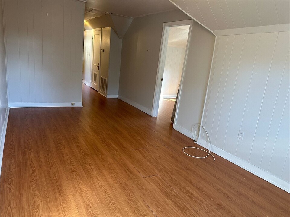 929 Pleasant St-Unit -3 in Worcester, MA - Building Photo