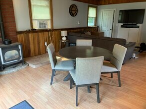 5 Pollinger Rd in Fremont, NH - Building Photo - Building Photo