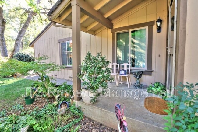6913 Navarro Ct in Citrus Heights, CA - Foto de edificio - Building Photo