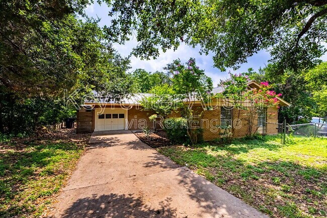 property at 4601 Lennox Dr