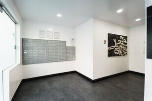 951 S. Oxford in Los Angeles, CA - Building Photo